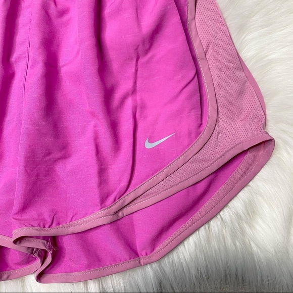 Nike | Women’s Tempo Running Shorts - Picture 3 of 4